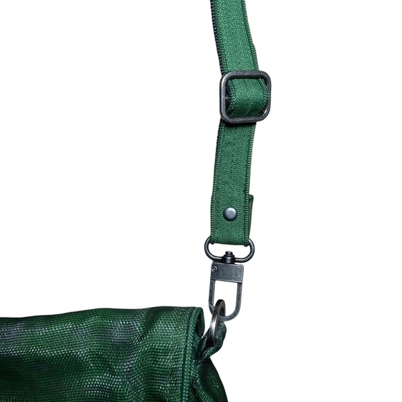 Smateria Ava Crossbody Hunter Green Vegan Sustainable Ethical 9x9 Goth - Picture 8 of 11